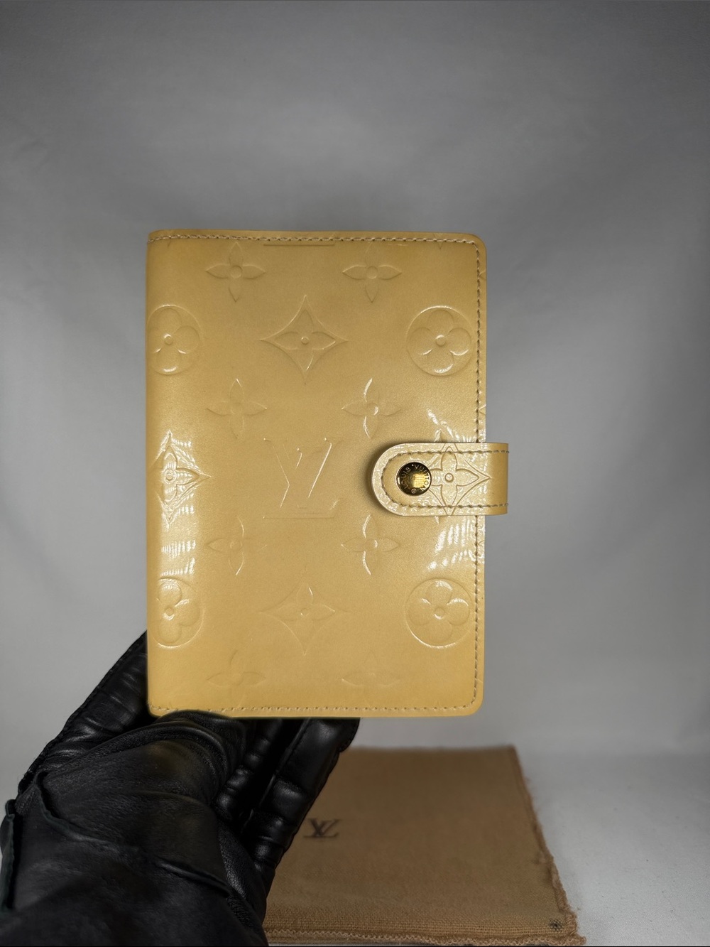 Authentic Louis Vuitton Yellow Vernis Agenda PM & Passport Holder